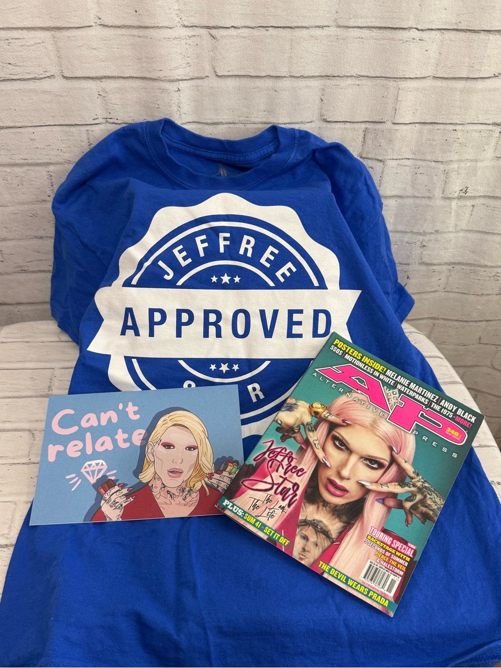 Jeffree Star Collector’s Bundle, Mirror, Morphe brushes, T-shirt, 6 lipsticks